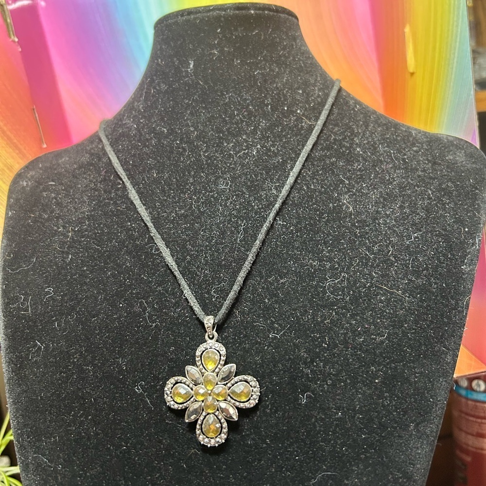 Elegant‎ Silver and Yellow Gemstone Necklace
